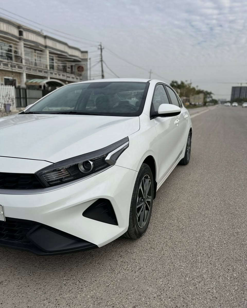 السلام عليكم سيراتو ٢٠٢٤ خليجيه مكفوله كفاله عامه من الشخط والرصعه مكينه ٢٠٠٠ شادلها ويل كب وتخم تاير مال وكاله وبيها سبايدر اصلي وكاله خليجيه شركه الدوليه ماشيه ٣٩ الف حساسات خلفيه اصليه  
السعر ١٨٣ ورقه وبيها مجال اتصل وتدلل ***********
