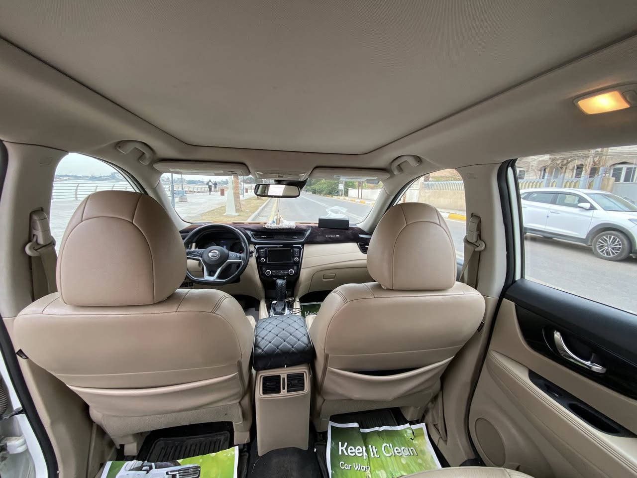 السلام عليكم
نسيان روج موديل ٢٠٢٠ لون ابيض صدفي
وارد امريكي فول مواصفات
رقم بغداد باسمي 
بانوراما
كراسي جلد 
كراسي كهرباء 
تدفئه كراسي
تبريد قطعتين
رادار امامي خلفي
حساسات خلفيه
جنطه كهرباء مع حساس قدم
سياقه ذاتيه
توقف ذاتي
شاشه كار بلي 
محرك. ٢٥٠٠
حادثها دعاميه مبدله مع تعديل بارد جاملغ مع صبغ مقدمة البنيد
مكانها بغداد
السعر ١٥٠ وبيها مجال
***********
