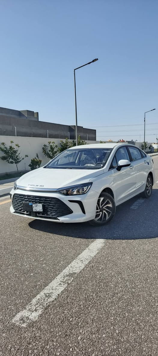 للبيع سياره بايك حره تترقم في جميع المحافضات
..BAIC U5 PLUS
 موديل .2026 زيرو صفر كيلومتر 
حره 
مواصفات فول 
بدن الماني ومكينه وكير ياباني دوش 

تحديد مسار
مثبت سرعة 
حساسات 360
كامرات 360
رؤيه محيطيه تنبيه مركبات جانبي
كشاف ضبابي 
مانع انزلاق 
كشنات جلد نابا الماني نفس المرسيدس 
تحكم كهربائي بكرسي السائق 
ارباكات امامي وخلفي 
محرك  تنفس طبيعي ميتسوبوشي ياباني 
هند بريك كهربائي 
جام كهرباء 
مثبت سرعه
العنوان ديوانية
السعر اني ماخذها ١٣٠ قبل يومين ان شاء الله بيها مجال
***********
