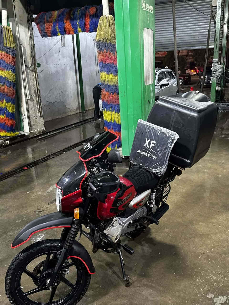 السلام عليكم من رخصت الادمن بوكسر للبيع موديل 22) اوراق كامله السعر 1300 وبيه مجال الاستفسار على هاذه الرقم ***********
