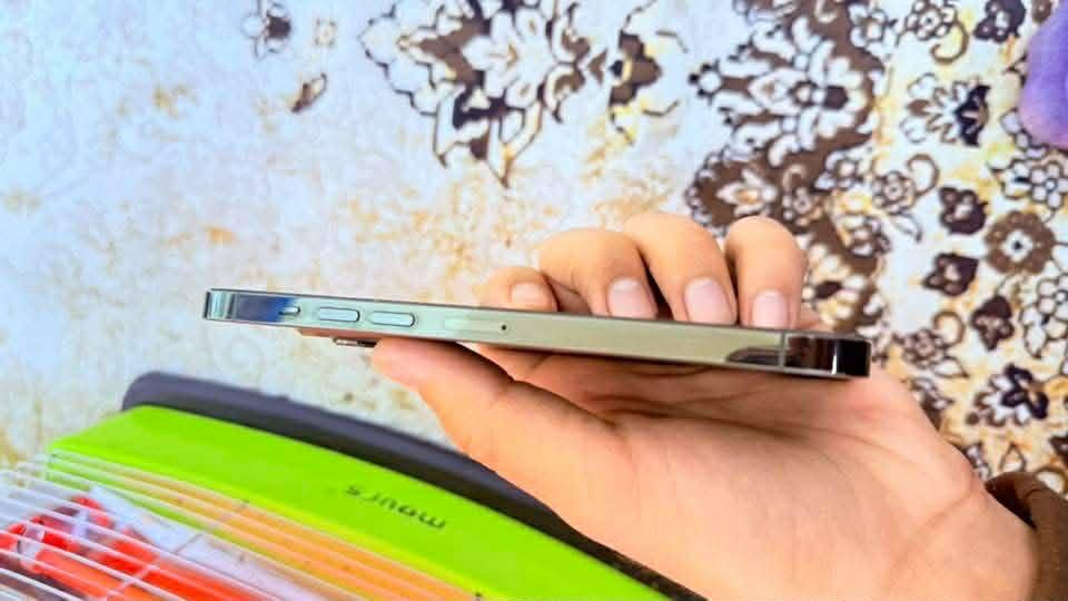 شرق اوسط
زيتوني
ذاكره ٢٥٦
كارتونته موجود
مستبدل شاشه اصليه فقط ثلاث خيارات
الشراي يتفضل خاص او يتصل ***********
