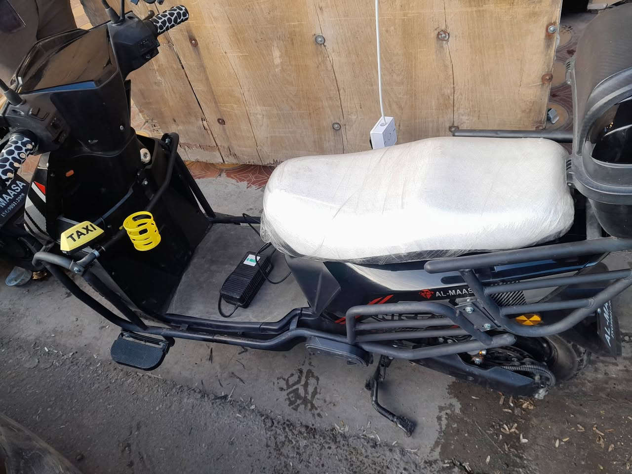 سلام عليكم داجه سكنس لماسه للبيع
السعر 650وبيه مجال عدد البطاريات 6 
رقم ***********
المكان لفلوجه
