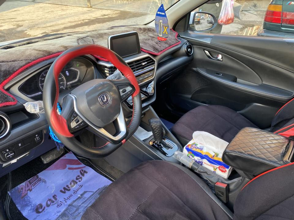 السلام عليكم
شانجان السفن L7 للبيع 
 ⁃ شانجان L7 
 ⁃ محرك 1500 اقتصادي
 ⁃ موديل: 2025
 ⁃ مكفولة .
 ⁃ ما تزال السيارة داخل الضمان، 6 سنوات 
شركة البخيت.
 ⁃ كل شيء بيها شغّال، ما بيها أي نقص.
 ⁃ شاشة، كامرة، حساسات.
 ⁃ مفتاح عدد 2 
 ⁃ رقم بغداد، باسمي. حره
 ⁃ مكان السيارة: بغداد الدورة
ماشية 16 الف زيرو 
 ⁃ السعر: 105$ يعني دفتر و5 ورقات
 ⁃ رقم الهاتف ***********
