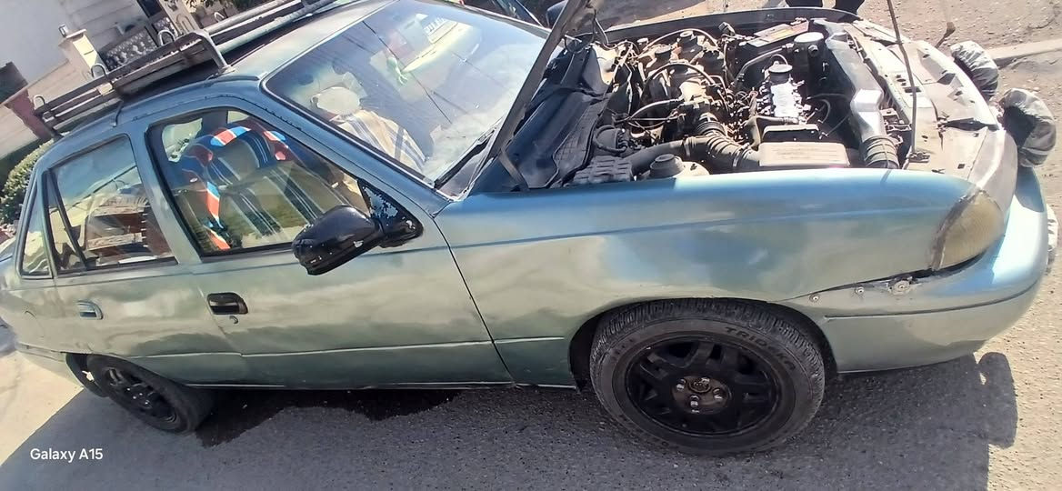 السلام عليكم للبيع سلو مديل 1995 لون زيتوني كير محرك جيد جدا محرك 1600 تبريد نقص غاز تخم تاير  صدر تمام محرك لا تنقيص ولا تبخير صبغ عام للجماليه السعر 30 ورقه وبيها مجال بسيط للإستفسار
***********  رقم صاحب السيارة 

اني مكلف بالنشر
