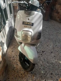 بوليس للبيع مكفوله كفاله عامه جيب فيتر وتعال السعر ٦٥٠ وبيه مجال 07706...