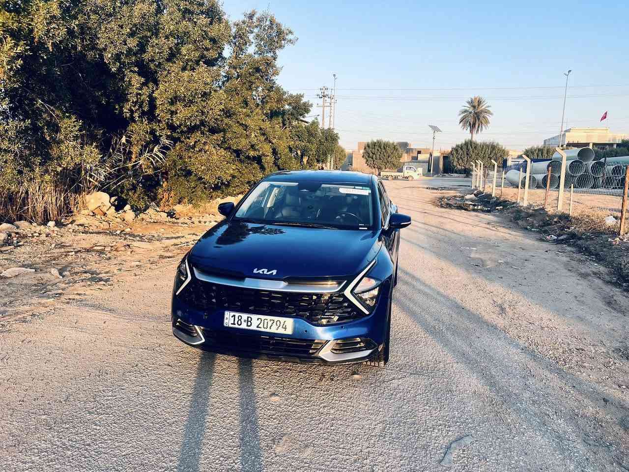 السلام عليكم 
كيا سبورتج 23وارد أمريكي حادثه قبق جنطه 
وهنا عندي نص من البابين عكس السايق
رقم بابل بسمي 
بصمه رادارت
فول مواصفات عدى البنراما
السعر كلش مناسب
رقم هاتف ***********
