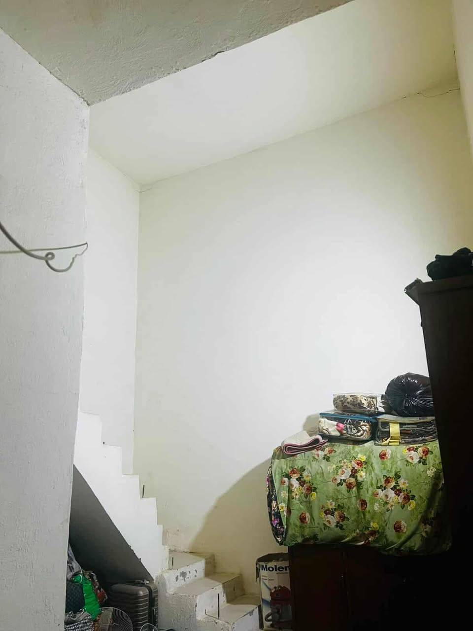 🏘️ / دار للبيــع مسـاحه(200)م طابو (صـرف )

                 الواجهه 10 م / النزال 20 م 

🧱 بناء سنة  2012 

1️⃣ الطابق الاول / غرفة نوم  .مطبخ . أستقبال . هول . كليدور . مجمع صحيات عدد ٢ . كراج  .  

2️⃣الطابق الثاني /  سويت كامل(غرفة نوم مع هول ومطبخ ومجمع صحيات) . غرفة نوم . هول . 

علماً (الطابق الثاني بناء 2021)

                 💵 السعر /460 بيه مجال

📍 الموقع / حي الجامعه خلف اعدادية الجامعه للبنين

                      

للأستفسار ☎️: (***********)
