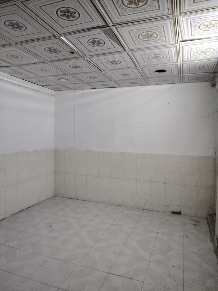 🏡 بيت للبيع

بيت للبيع بموقع ممتاز، " بأرقة مكان بالمكرمة ، منطقة13الف قرب مدرسة محمد باقر الصدر ،شارع10
🔹 المساحة: 100 متر

🔹 عدد الغرف: 3غرف

🔹   الطابق الاول /استقبال  ومطبخ وتواليت خارجي وداخلي وحمام ومكشوفه وغرفة

🔹 الطابق الثاني / غرفتين 

المنزل بحالة جيدة 
💰 السعر: 115( قابل للتفاوض)

📞 للتواصل والاستفسار:***********
 ⬇️⬇️⬇️⬇️ بعض من صور البيت
