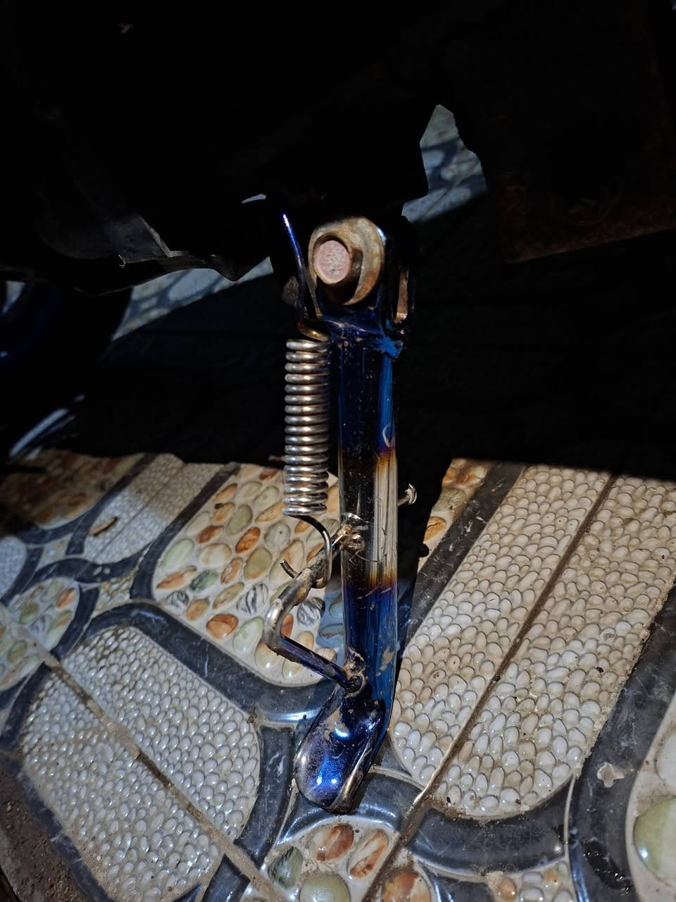 السلام عليكم ورحمته الله وبركاتهُ

دراجه ياماها ماكس 
RS100CC SCOOTE

دراجه مزوده تزويد خارجي بل كامل وشويه داخلي 
 
💙 التزويد الخارجي :

🔹️ كِفرات لو سمائي 

🔹️وياله تزويد نجمه ازرك 

🔹 ️قبق عمبار تزويد لون ازرك 

🔹 ️يدات بريك لون ازرك تزويد

🔹️ دبل تزويد ازرك رياضي ابو بطل داخلي 

🔹️ دبلات اماميه زويد ام البطل ازرك

♦️  ستانه تزويد 7 الوان

💥  صالنصه رياضي 7 الوان حلك عريض 

🟡  قطره دهن لون ذهبي
 
         دشبول بلونين 
🔷️  لون ازرق
🔶️ لو برتقالي

التزويد الداخلي :

⚫️   شوته 4 ولفات

🟢  كابريتر  AHE PD22J

🟢 روله اصليه بلادي AHE 250 طول ذراع 88.5mm 

🟡  بوشه او سلندر بلادي 49 TMMP

🟡  كَور او راس سلندر بلادي TMMP سحب 22 و العادم 20 

  كلجات رياضي

🟢  الامامي كلج رياضي AHE
 
🟡  الخلفي FCS تايواني 

🟢  قايش اصلي كتان AHE

♦️ملف كامل ( وليس ابو ربع )

      بلك رياضي سبع الوان 

♦️ راس بلك رياضي تايواني احمر

  ضفيره جديده اصلي درجه اولى 

دراجه مجفته جديد ومتكامله مابيه اي نقص ولا برغي من تاير للتاير ومناقصه غير نواعم 
شغال كلشي بيه من وكهربائيات لاتنقيص ولا تبخير ولا اي صوت يطلع منه تجي تشوف وتفحص وانطيك ضمان لاتطفي بيك بشارع ولا شي ومتفيلسه على 
 كيج. فلر بل سحب 0.15mm و عادم 0.13mm

 السعره ب660 الف

للتواصل 

مكاني : بابل / سده الهنديه 

رقمي : ***********

يوزر حساباتي 

انستكرام  : j_ha200

 تلكرام     : j_ha200
