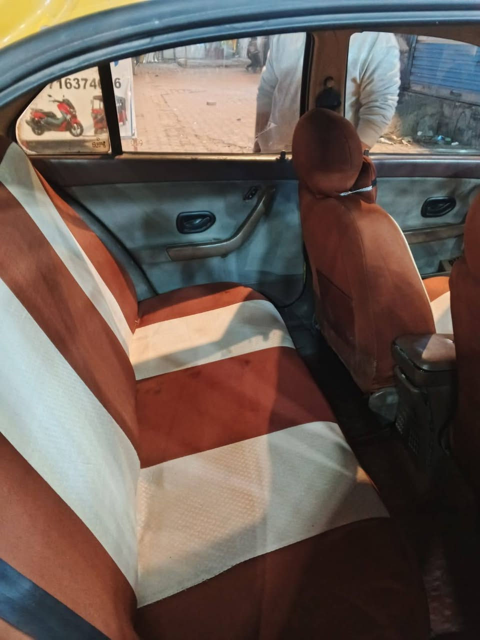 من رخصت الادمن
سلام عليكم سمند 2011ناطقه مكفوله من الضربه القويه كير مكينه مكفولات مابيها لا تنقيص ولا نضوح السياره نضيفه مال عيشه السعر 25وبيها مجال للطيبين/*********** وبي واتساب
