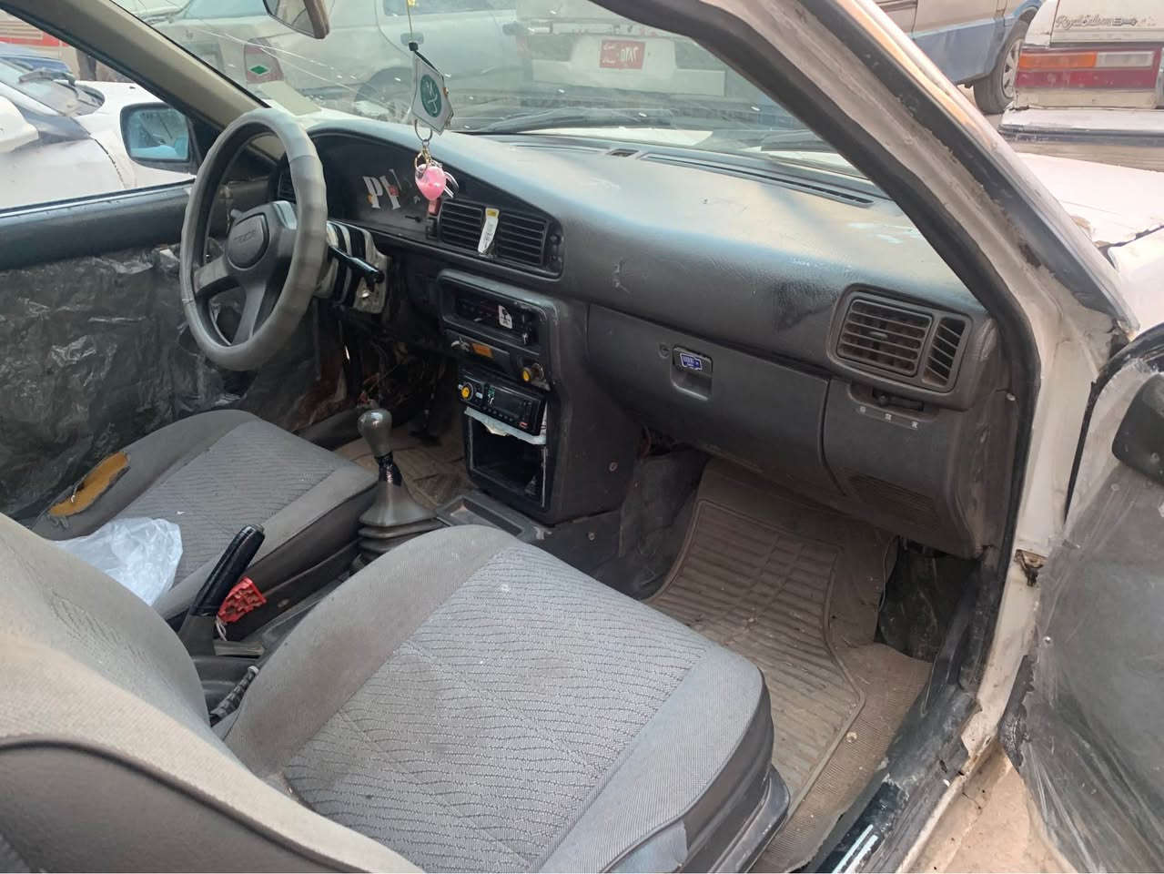 مازدا مۆدێل ١٩٩٠ سەنەویەکی لەگەلایە بەهەدێ ئەدەمێ سەنەویەکەی چوار ویل سۆپەر مەکینەی هەشت و کابێتەر گێر ومەکینەی بەشەرت مالی مەدەنی بەشەرت لەسێمانیم ناوی جوانە دەعمی نییە رزیوی نییە *********** کۆرەک واتس ئاپە *********** السليمانية, العراق
