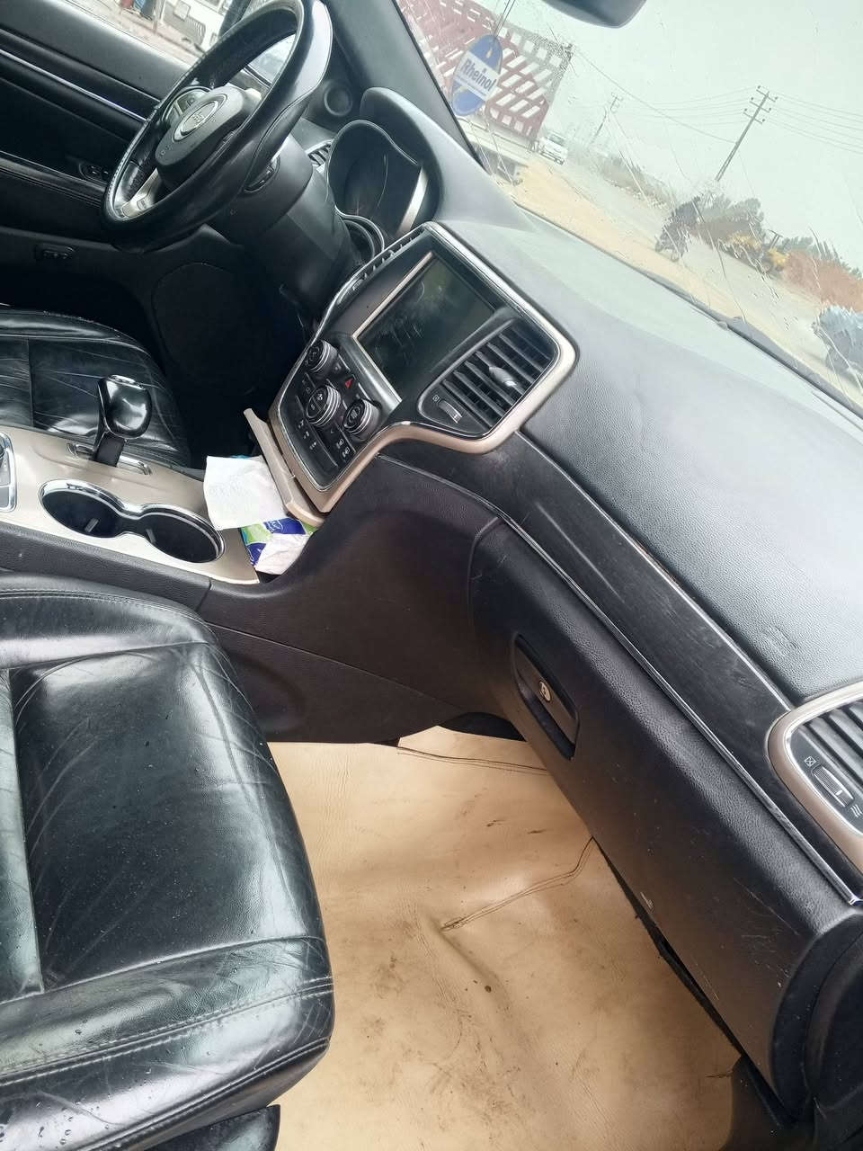 جيب لمتدد 2015
فول مواصفات حادثه جاملغ وبنيد بدون دواخل السياره جاهزه رقم بغداد بأسمي 
***********
السعر 160
