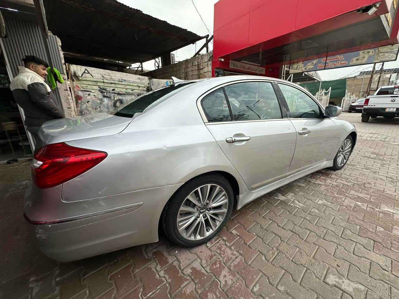 جنسز موديل٢٠١٣ بيهة ٥قطع صبغ رقم انكليزي ديالى باسمي شرط التحويل السعر98وبيهة مجال قليل 
***********
