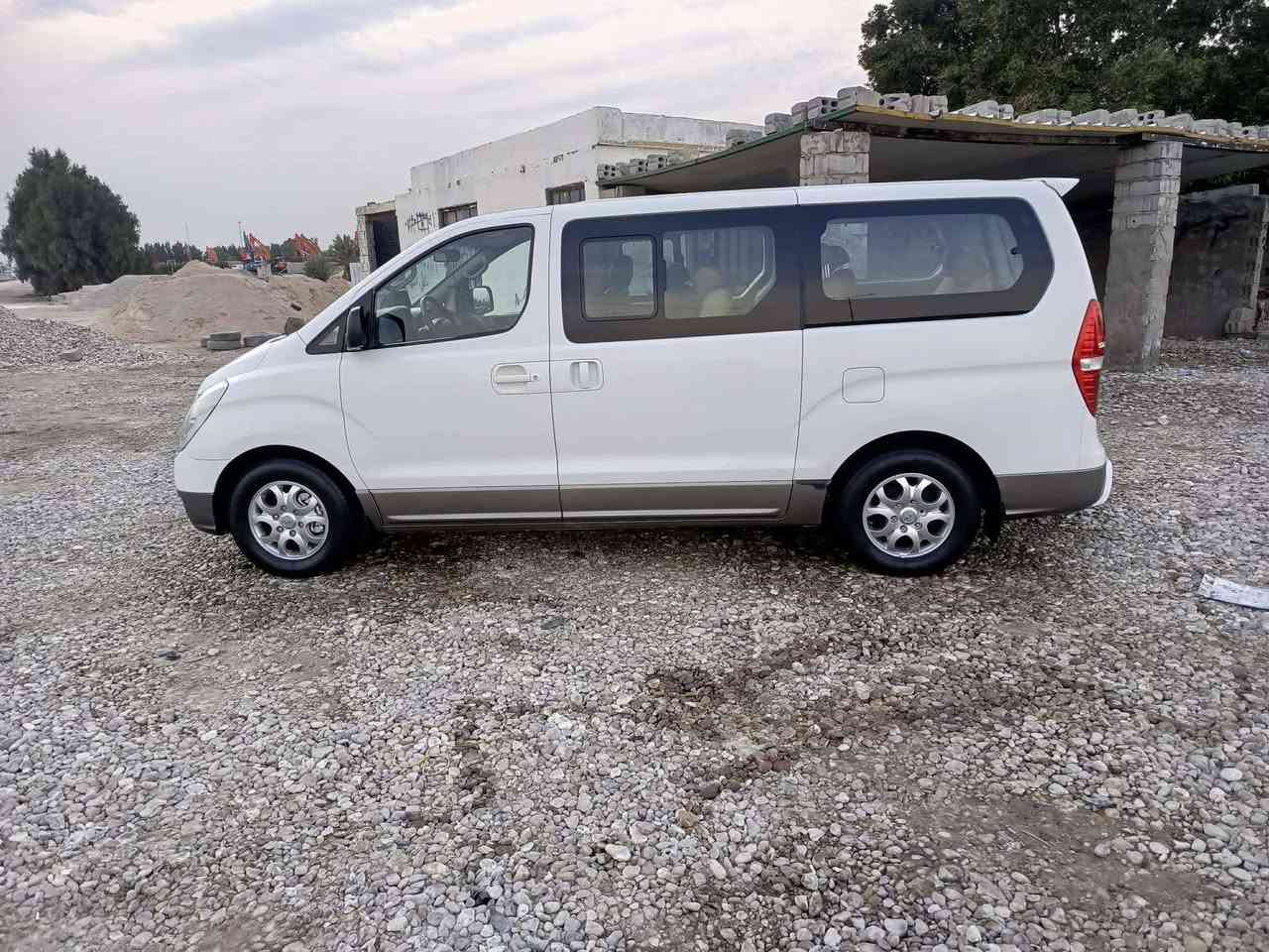 استاركس موديل 15سياره جديده مكفولة كفاله عامه بسمي رقم دولي محرك مفتوح مكان بابل الاتصال ***********
