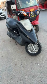 للبيع السعر ٦٥٠ و بيها مجال عنوان بغداد البلديات  07712312479