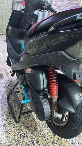 ماكس عدله ما مفتوحه بيه تزويد بلادي 
مكانه بصره الجزائر
سعره خاص 
هـ ***********
الدراجه جديده بلاديه هم
