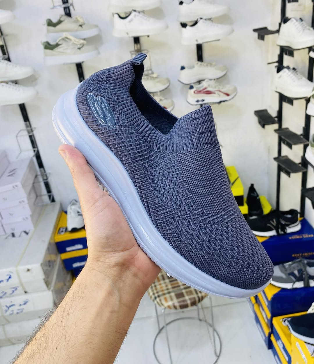 اللهم صل على محمد وال محمد 

حذاء رجالي شبابي كوالتي عالي وخفيفة جدا

السعر10الاف فقط 

القياسات 40 41 42 43 44 45

توصيل داخل الكوت الفين دينار

اقضية جميع المحافظات 5 الاف

للحجز مراسله البيج او الاتصال

*********** احمد 

*********** واتساب

العنوان كوت داموك ال150 مقابل حديقة السيسبان

الفرع الاول تنزيلات احمد للالبسة الرجاليه والشبابيه بسعر الشورجة

الفرع الثاني تنزيلات احمد للاحذية بسعر الشورجة

الفرع الثالث تنزيلات احمد للالبسة النسائية بسعر الشورجة
