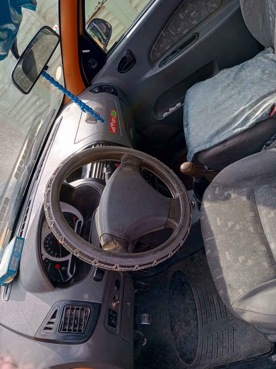 سلام عليكم للبيع طيبه موديل ٢٠١٥كير محرك خير من الله تخم تايرات صدر كرام شفتات فيت بم جديد باور جديد هيئه مصفرة أمانة الله بس الباب الايمن مبدل بس استعمال خط مدرسه مو أكثر سعر ٤٣ورقه وبيها مجال للطيبين والجادين فقط رقم واتساب ***********
