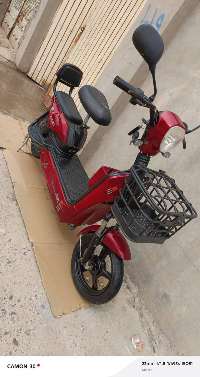 ماطور شحن للبيع فول مواصفات بصمة وسويج ونظام سرقة وتشغيل عن بعد وقفل تاية إشارات ولايتات كلها شغالة اربع بطاريات جدد وشرط تفحصها كبل ما تاخدة تمشيك من 35 الى 40 كيلو بل شحنة الوحدة تلات نمر سرعة 45 حقيقي 39 بدون شخوط نظافة 95% سعر 230 وبي مجال مكاني موصل 
رقم ***********
وموجود عل مازنجر
