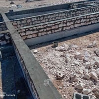 خلفه بناء حجر +بلوك متفرغ حاليا هـ07832186770بي واتساب