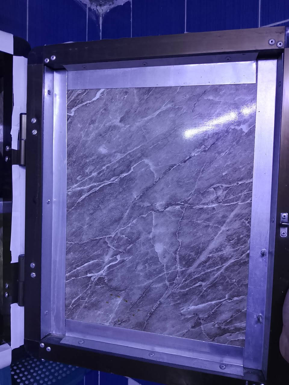 عندي هذا الملحق وحدو شرط كلشي مابي الون قهوائي اتفع سعر بما يرضي الله


**إذا كنت صاحب هذا الإعلان وتريد حذفه لأي سبب، رجاءا أرسل رسالة إلى الدعم الفني**