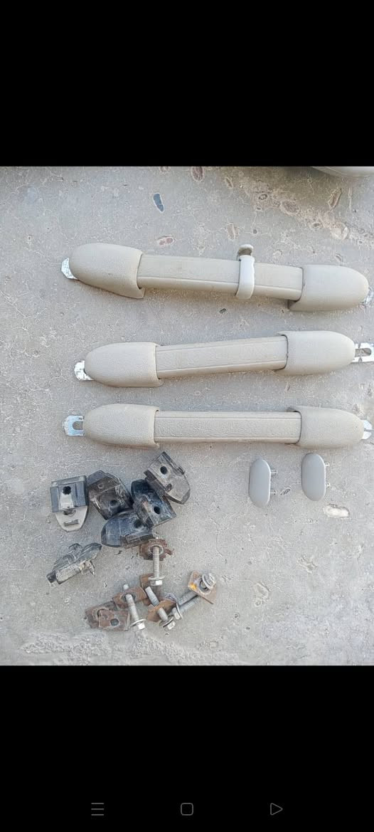 شمسيات  ويداة  تنته مال قمارة  لانسر بومه السعر 40الف كلهن 
مكاني الكرخ ***********
