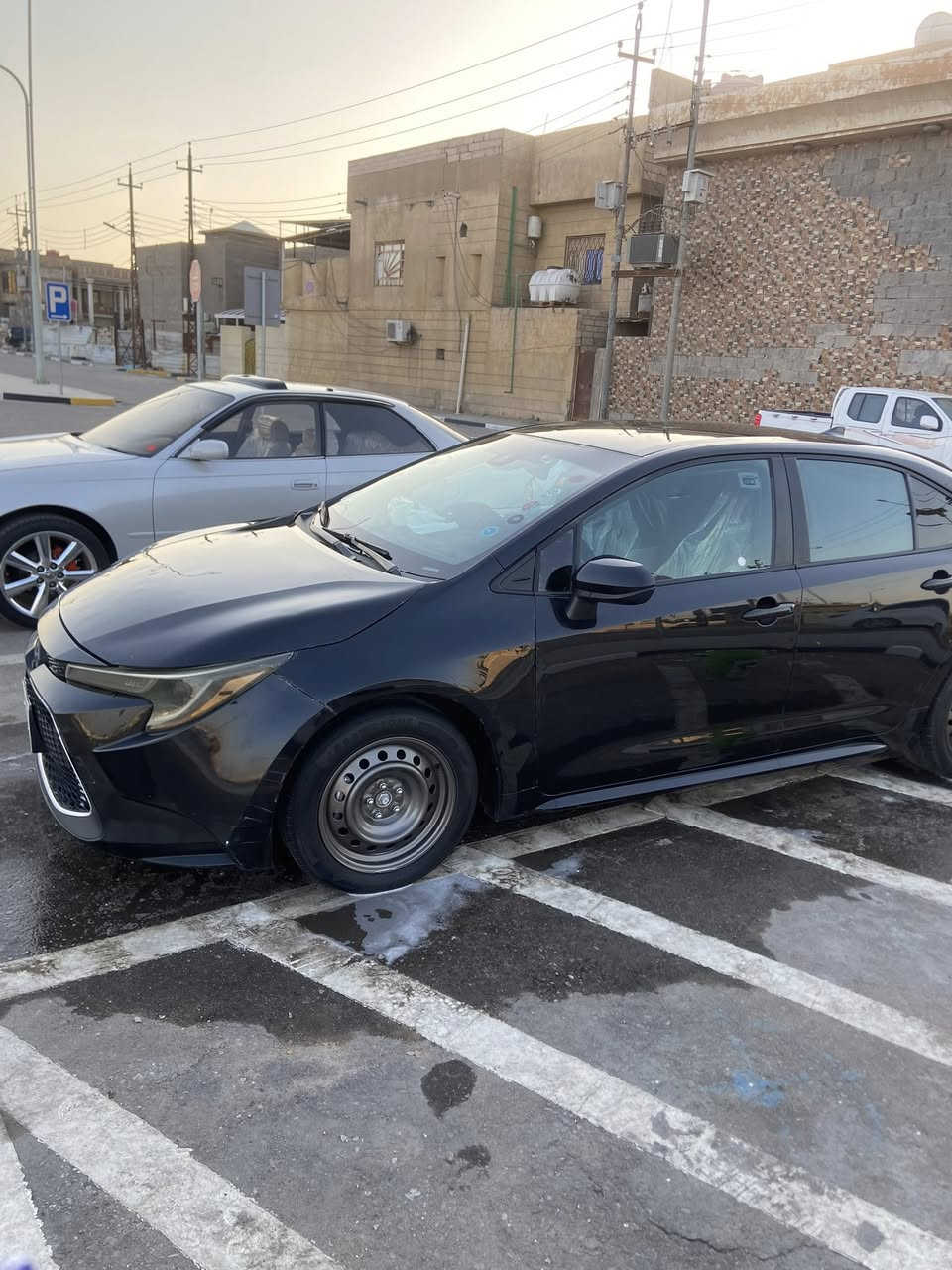 السلام عليكم كورله وارد امريكي 2021 LE داخله بسنه 2022 معوقين السياره بعد سنه وتصير حره رقم ذيقار بسم بنيه وحاضره للوكاله ماشيه160 حقيقي الداخل لونين سايد بريك كهربائي الكورله معروفه بعد موصفاتها  كير مكينه حداديه تبريد تخم تاير كفاله100‎%‎نقص برغي مابيه  بيه فقط ملاحضات بل بدي والسونار موجود ناشره شوفه 
عنواني البصره دور الصحه (***********)
السعر 123$ وبيه مجال
