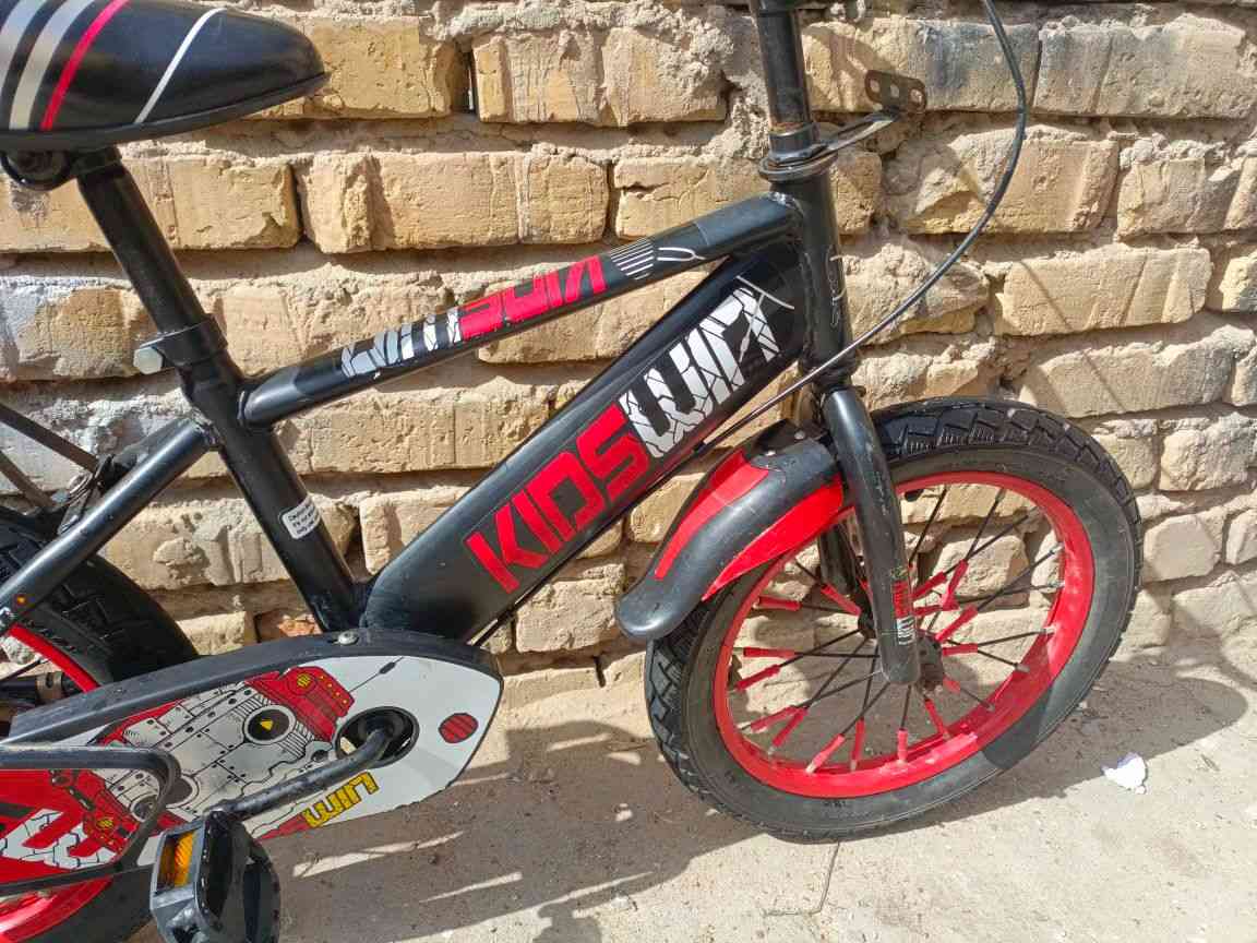 بايسكل حجم 16 نظيف وجاهز كل نقص مابيه ب40 مكاني الناصريه مركز


**إذا كنت صاحب هذا الإعلان وتريد حذفه لأي سبب، رجاءا أرسل رسالة إلى الدعم الفني**