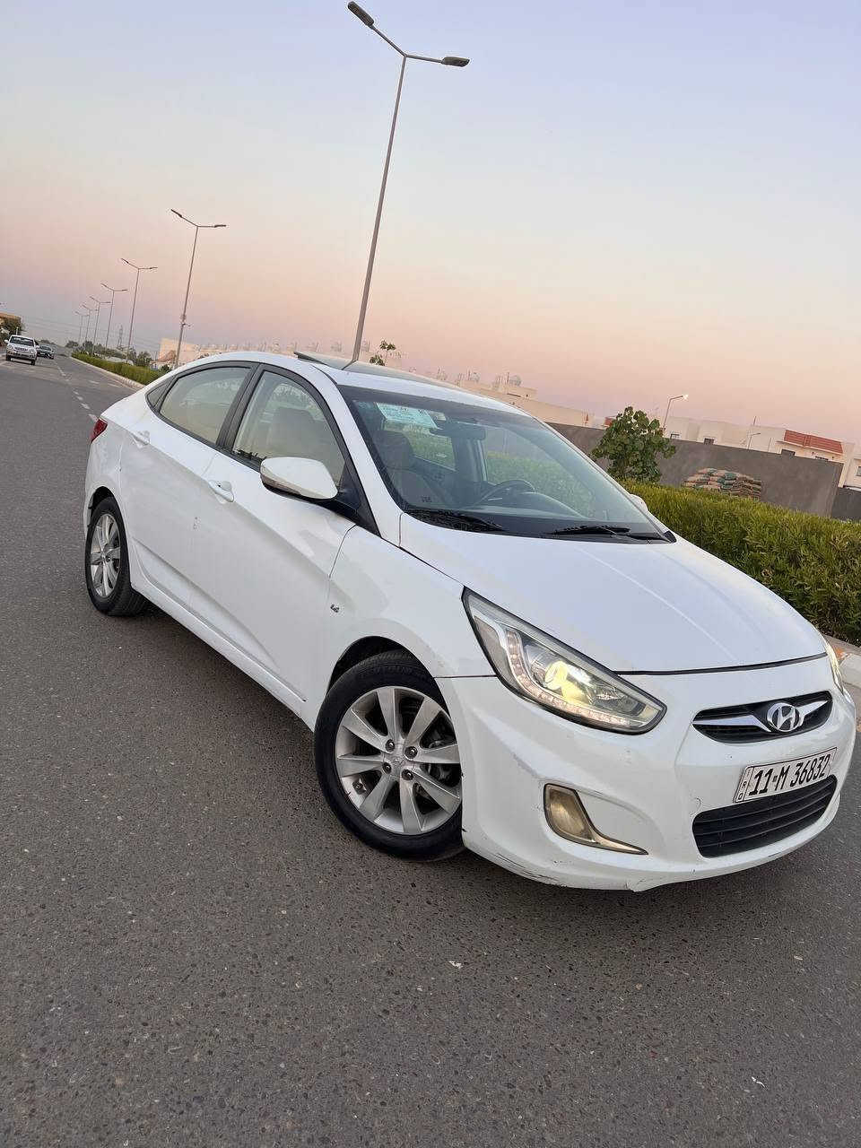 أكسنت 2015 بلوو فول مواصفات  خليجي ١/١
رقم بغداد أجنبي باسمي هزة جديد وسنويه لل29
تحويل بنفس الساعة 
كفالة عامة من قطرة الصبغ فقط باردات بسيط 
مكينه 1600 دوش دبل قطرة كفاله 
كير اوتماتيك تراي مفتوح 
تبريد ثلج🥶 بعز الضهر 
تايرات جدد ٤ تخم كومهو 

المواصفات👈(شاشه +كامره+فتحه السكف +تحكمات+ويل بلو اصلي+٤ دسك +لايت عدسه لد+لد خلفي +حاكيه)

السعر 🔥🔥 98 بيع سريع 
***********
مكاني ديوانيه بالمركز ديوانية, القادسية
