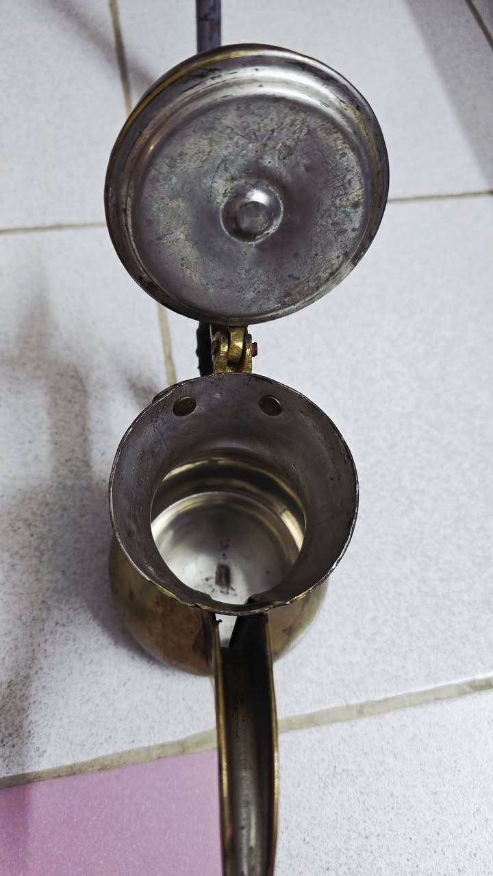 السلام عليكم
دله بغدادي مصب حجم ٢٥ باله غير مستخدم 
صناعه سوري الثقيل ٢ ملم 
٣٠ الف وبيهه مجال 
عنوان بغداد / شعب


**إذا كنت صاحب هذا الإعلان وتريد حذفه لأي سبب، رجاءا أرسل رسالة إلى الدعم الفني**