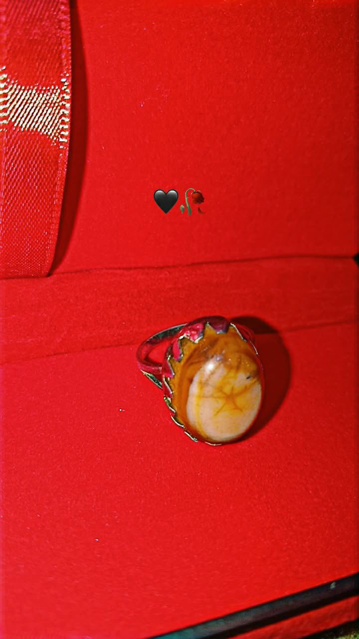 عندي ٧ محابس فضه اصليات سعرهن كلهن ١٣٠ الف مكان بغداد الجديدة موبايل ‭٠٧٧٥ ٥٦٠ ١٧١٣‬
