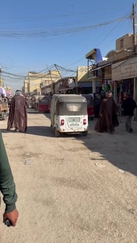 ملابس • حي العدس • للبيع