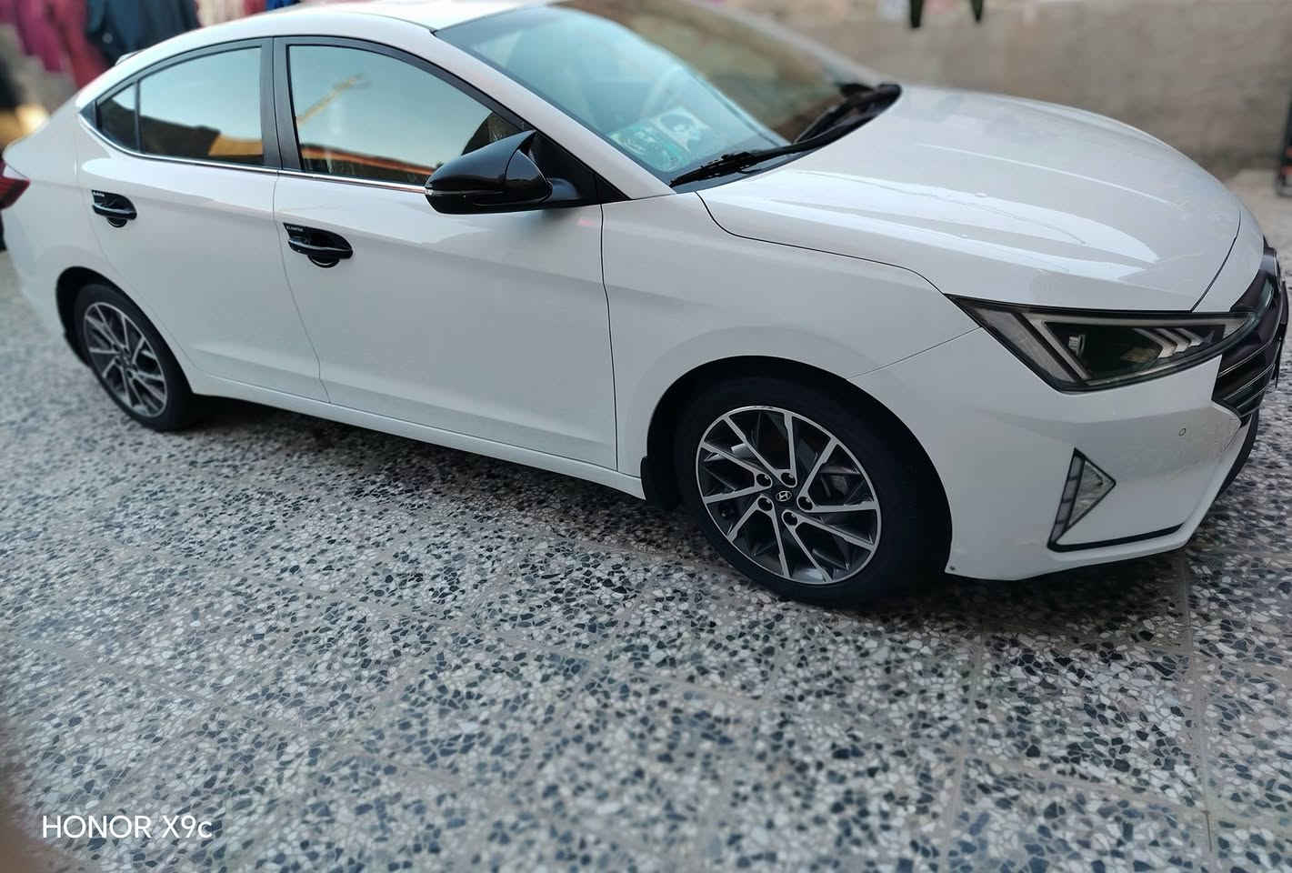 سلام عليكم للبيع النترا سياره مكفوله من الضربه وصبغ فقط طختين بلجاملغ الكدام وطخه باب سايق مكينه كير حداديه شرط مال الشركه مامفوحات ماشيه 75 الف فول مواصفات فتحه تحكم سترين جهتين مثبت سرعه بصمتين ترحيب مري شفط رقم أربيل جديد هزه جديده تريد سونار موجود بلمنشور تحويل تريد وكاله  سعر 158وبيها مجال مكاني نجف براكيه ***********
