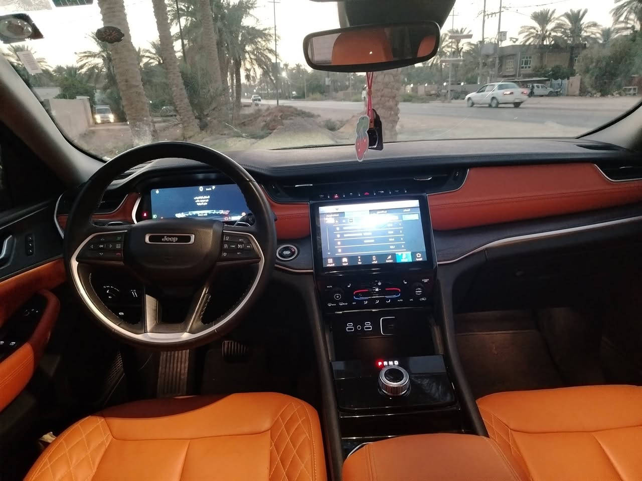جيب ٢٣ تو ويل  رقم بغداد باسمي ماشيه ٥٤ الف ميل داخل جملي حادث باب السائق فقط بدل بقطعه اصليه ايرباك برده فقط السعر ٣ دفاتر وتلفون ***********
