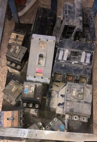 اشتري القواطع المحروقة والعاطلة  07866182997