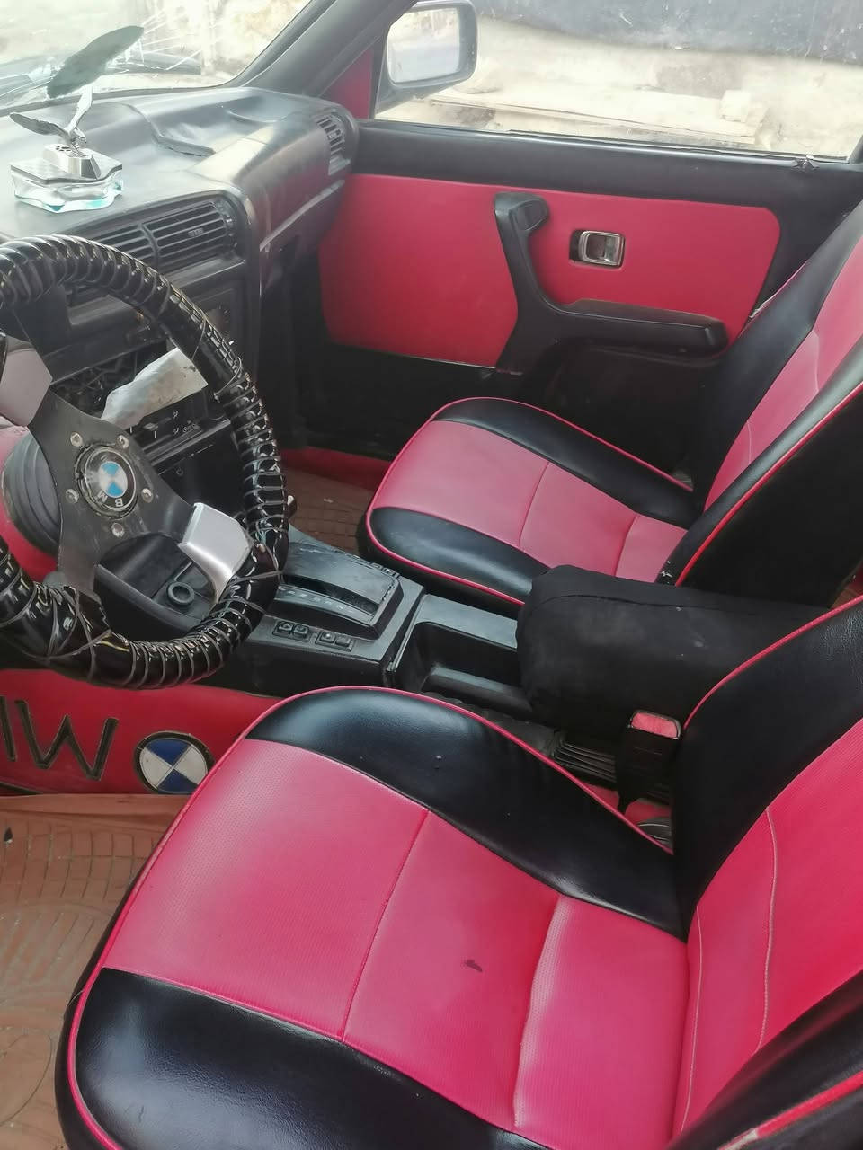 بي ام زعره 1991 مكينه وكير محور ونجي ياباني 6 سلندر رقم بغداد مشروع وطني سعر 38 للبيع،او المراوس مكاني ذي قار
***********
