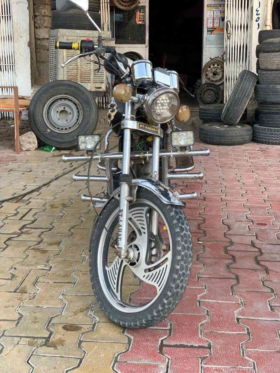 سلام عليكم موطور نمر نضيف لبيع السعر علا خاص رقم ***********
