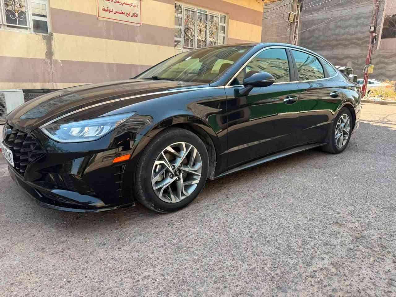 للتواصل عالرقم فقط ***********
مكان السياره بغداد الكاظميه

السعر  175 

سوناتا 23 فول مواصفات بنوراما 

رقم اربيل تحويل او وكاله باسم المشتري 

السيارة ضررها باب تبديل 

والبنيد طخه بسيطه  بي طعجه معدله بارد

ماشيه 29

بجمها كبس السيارة  

‏🔥 شواصي لغود كفاله عامة 

🛑 المواصفات،،،،

🔸-بصمة ابواب+ وبصمة تشغيل+ وبصمة جنطة سايد بريك بصمة 

🔸-تشغيل عن بعد 

🔸-بانوراما 

🔸-رادارات امامي وجانبي وتوقف ذاتي عن اقتراب السيارة

🔸-شاشه ديجتال وگيجات الكترونية متغيرة حسب اوضاع القيادة

🔸-شاشة لعرض الوسائط ومعلومات وتفاصيل   🔕

🔸-تدعم خاصية ابل كار بلي

🔸-شاشة لمكيف الهواء وعرض تفاصيل درجات الحرارة

🔸-فتح الجنطة الي عند الاقتراب منها 

🔸- اضائة ليد امامي خلفي + عدسات زنون عالي وناصي

🔸-قطعتين تبريد +تبريد منفصل مناخين

🔸-كشن السائق كهرباء

🔸-شحن واير لس وكذلك يدعم الشحن السريع

🔸-منافذ شحن واير + منافذ usb 

🔸-ويل كب رياضي

🔸-انارة عند الاقتراب من بصمة ابواب السيارة

🔸- اربعة وضعيات للقيادة

‏🔸-sports +smart +costume +normal

🔸-گير بصمة (دگم) 8 نمر

🔸-تحديد مسار

🔸-قيادة الية

🔸- تحديد سرعة 

🔸-تحديد المسافة بين السيارتين للأمان والتوقف الياً عند الاقتراب

🔸- نظام ستيرن رياضي وعادي كذلك المحرك

🔸-كاميرا دوارة
