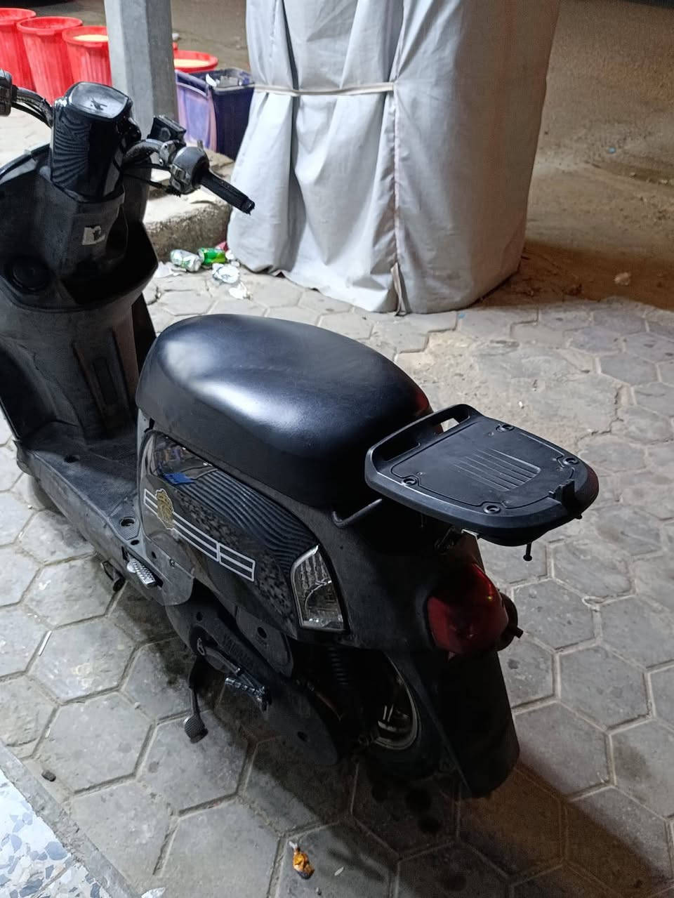 سلام عليكم دراجه بوليسي للبيع كابريته دراجه حلوه ونضيفه شلعه ومعدل تخبل دراجه جديده ما مفتوحه كلش اشاير عداد صطاب خلفي وامامي شغالات سلف هندر كلشي شغال سعر دراجه 800وبيه مجال لشراي يراسلني عله هاذ رقم ***********
