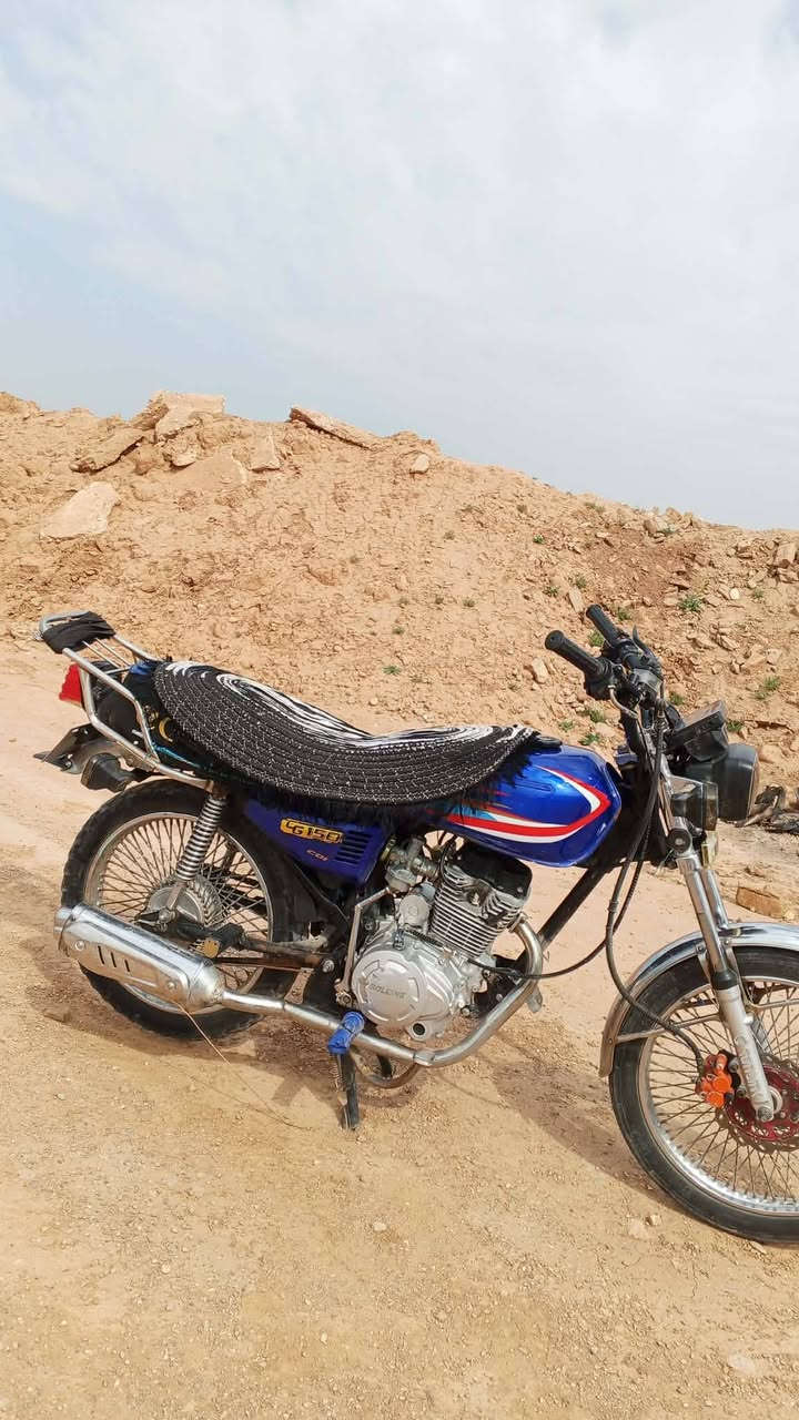 السلام عليكم دراجه للبيع او للمراوس محرك 200 موديل 24 محرك شرط اسبانه ما طاخته  اوراق كهربيات شقاله  سعر 580 وبيه مجال  مكاني بين كلار وخانقين( صالح اغا )شراي اتصل ***********  او تعال خاص
