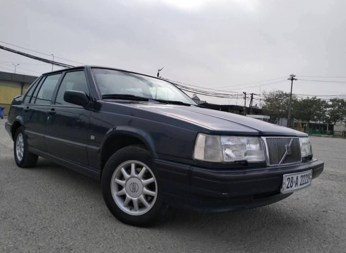 فولفو 940 موديل 1991  للبيع الاتصال بالرقم  *********** غير متواجد بلفيس
