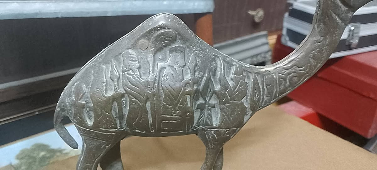 نوادر 
جمل قديم من النوادر حجم 20 سم وزن ثقيل منقوش صور 
البيع لأعلى سعر


**إذا كنت صاحب هذا الإعلان وتريد حذفه لأي سبب، رجاءا أرسل رسالة إلى الدعم الفني**