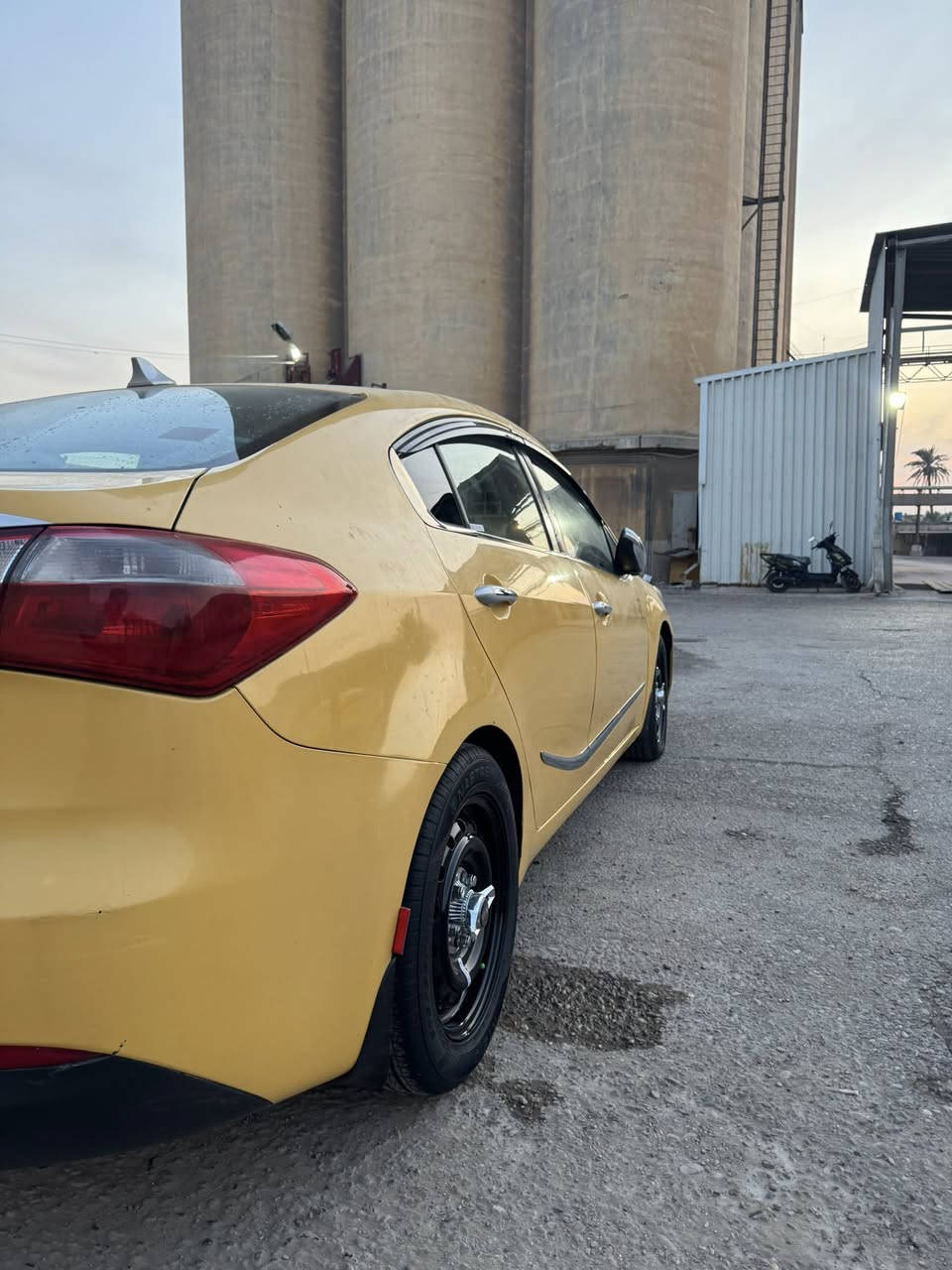 السلام عليكم فورتي ٢٠١٦ محرك جيت اي سياره فول موصفات فتحه بصمه مري صفط كشنات كهرباء واحد على واحد مكينه مجفته العنوان العطيفيه رقم الهاتف ***********
