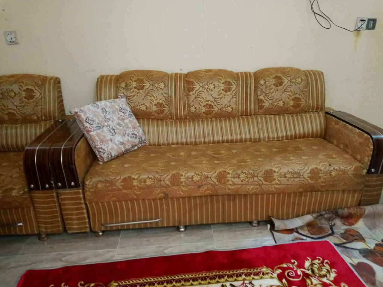 تخم 10 مقاعد السعر 150 عنوان بهرز الشراي يراسلني خاص


**إذا كنت صاحب هذا الإعلان وتريد حذفه لأي سبب، رجاءا أرسل رسالة إلى الدعم الفني**