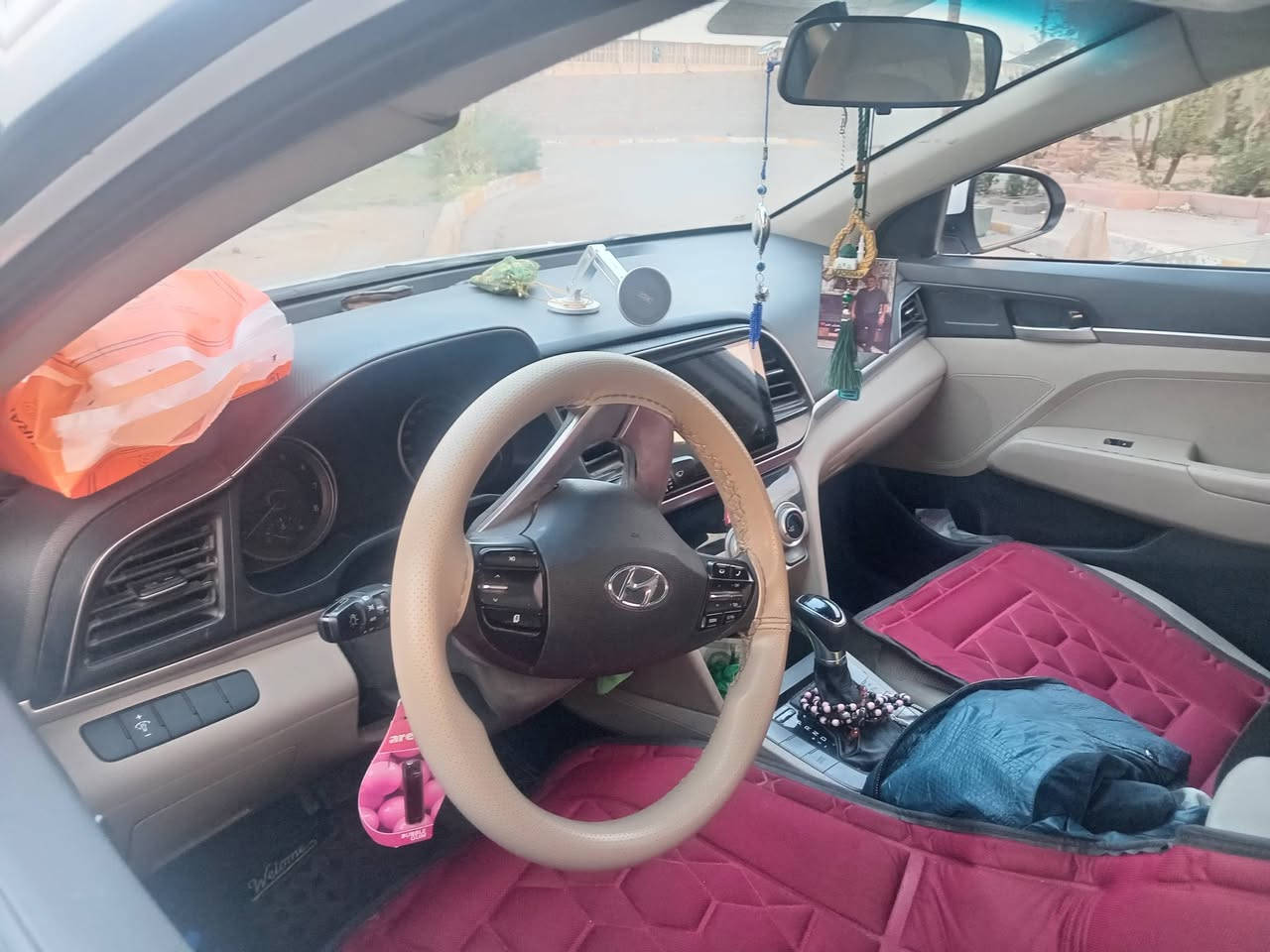 السلام عليكم رمضان كريم عليكم الانتره خليجي موديل 20بسمي رقم بغداد دولي مصبوغه عام وين تريد افحص لاتخابرني تكلي ليش مصبوغه الشراي يتصل يعجبك على راسي السعر 135وبيه مجال مكان السياره بغداد سيديه اي نقص مابيه كامله والكمال لله الاتصال ***********واذا ماعندك رصيد بي واتساب
