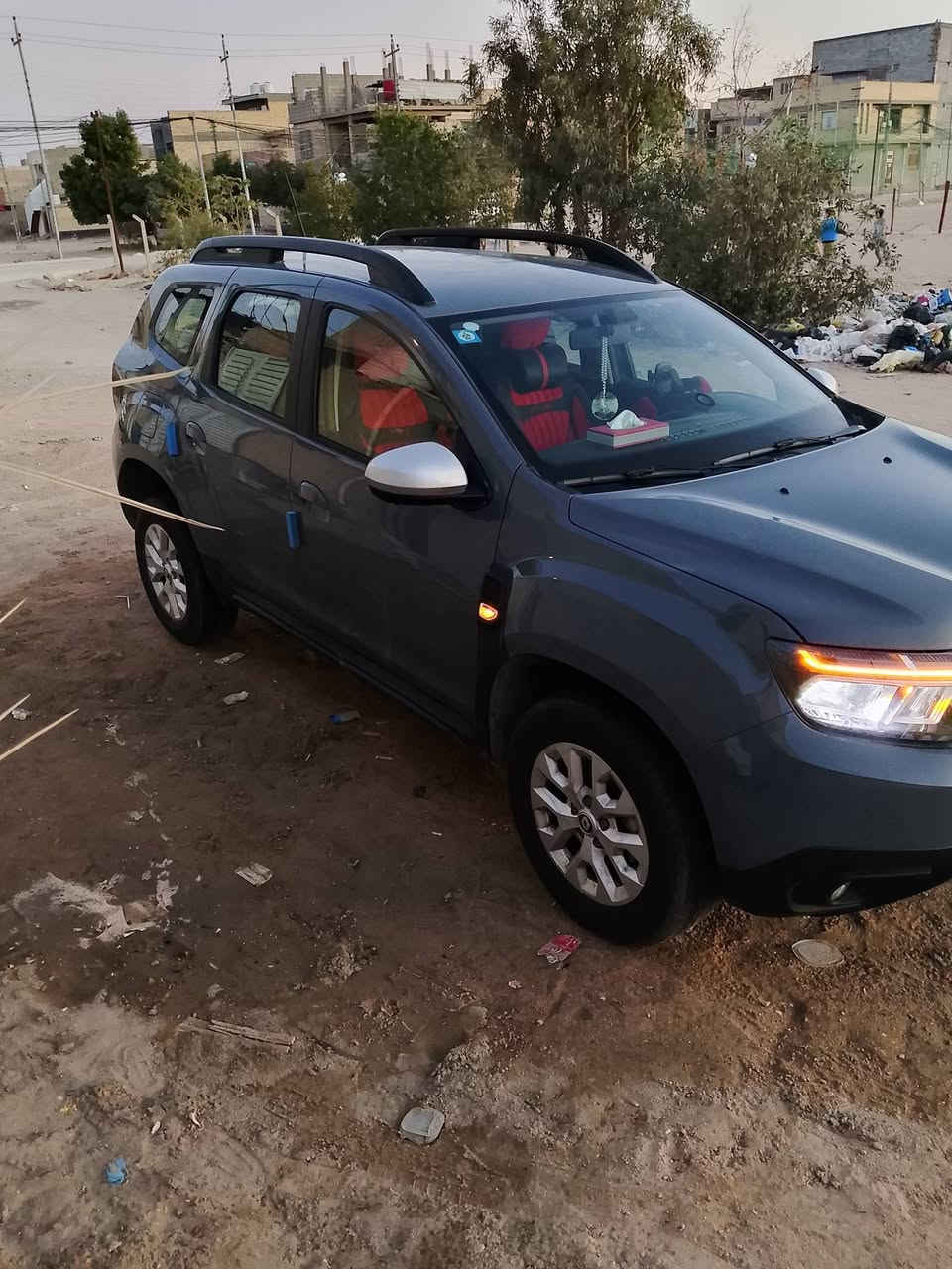 سيارة رينو داستر موديل جديد 2025استلام شركة صار 3اشهر مستلمها مرقمة كربلاء سنوية حرة باسمي السيارة بصمة حساسات شاشة مابيها اي نقص صاحبتها بنية السعر 125$ للاستفسار الاتصال على الرقم ***********
