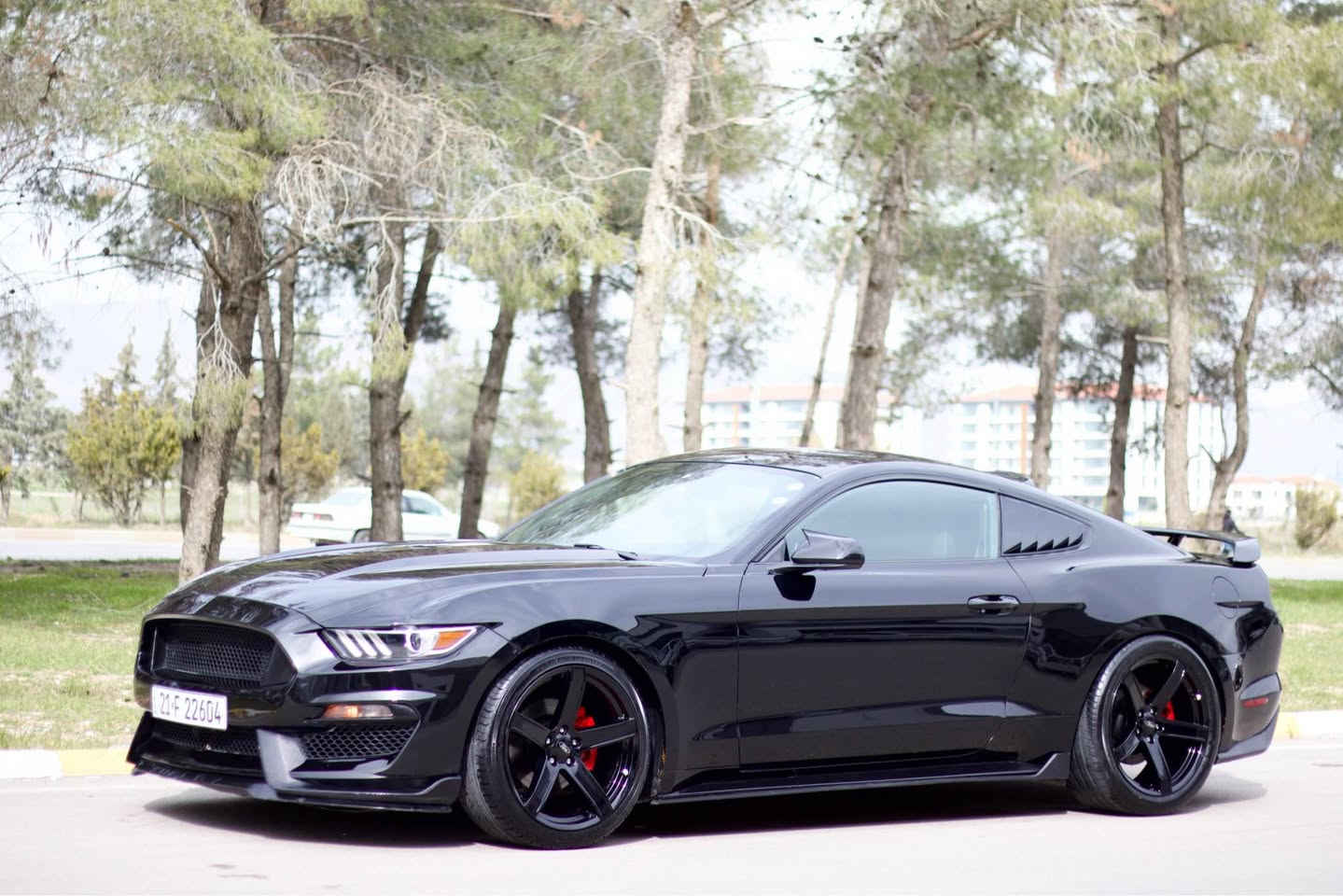 Ford mustang 
V6
Engine 3.7
٢ پارچە و نیو بۆیاخە کەمێک ناوی گرتووە 
فول مواسەفات 
بەسمە
شەغال
گێڕ سوکان
گێر ئۆتۆماتیک
شاشە و کامێرا
مەکینە و گیر بەشەرت نەکراوەیە 
سەنەوی تازە
نرخ ١٤٧$
*********** السليمانية, العراق
