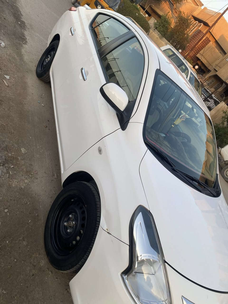 السلام عليكم نيسان صني هندي موديل 2023 سياره جديده ومكفوله من كل شي ماعدا بارد اربع أصابع بلجاملغ الأمامي سياره جديده وبعدها بلضمان ماشيه 60مكاني اربيل رقم وهزه جديد سنويه باسمي السعر 125$ للأستفسار ***********
