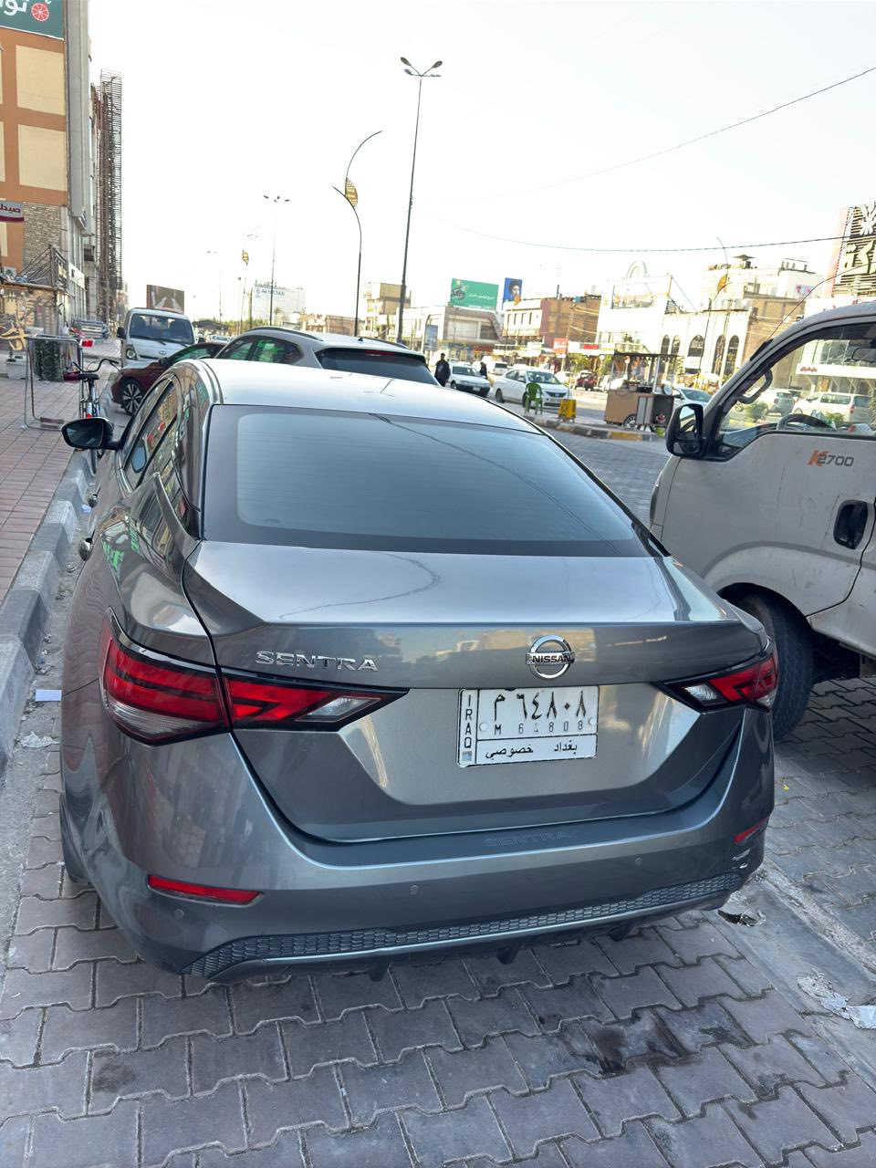 السلام عليكم

للبيع نيسان سنترا موديل 2021 وارد امريكي

 مواصفات 
1- بصمه تشغيل 
2- رادارات جانبي خلفي
4- حساسات خلفي 
5- كامره خلفية   
6- مثبت سرعه
7- مانع الانزلاق 
8- شاشه كبيره   
9- ايكو و عادي  
10- كشافات ضباب امامي خلفي 
11- حساسات جانبية 
12 - ستيرن رياضي D
13- شاشه كاربلاي
14- محرك 2000 دوش 
مكان سيارة نجف 

رقم  بغداد معوقين 
الضرر بونيد مبدل وبارد بين باب السائق والجاملغ
ماشية 101 الف كيلو

السعر 127 

للتواصل ***********
