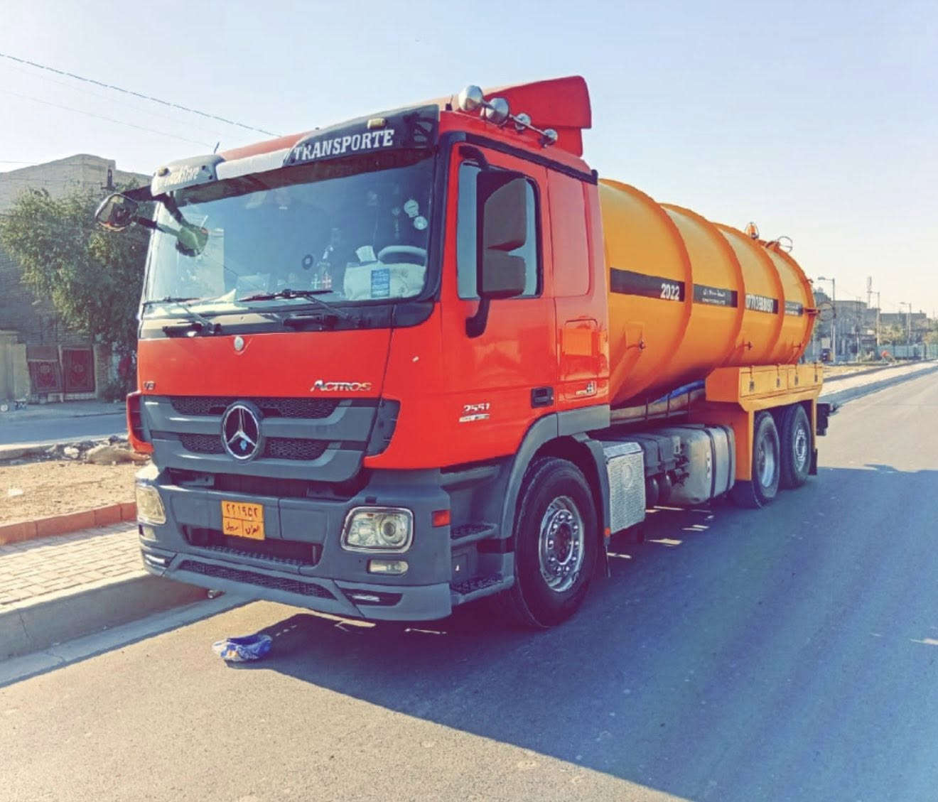 سلام عليكم اكتروس للبيع موديل 2011 للتواصل *********** واتساب
